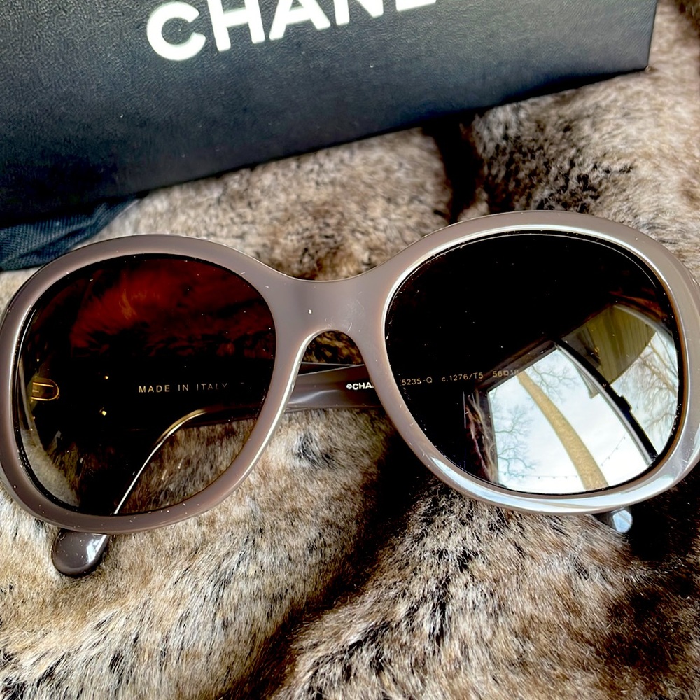 Chanel rare authentic taupe/Brown/Gray radiant brown sunglasses/quilted CC logo